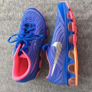 Womens NikeTailwind 6